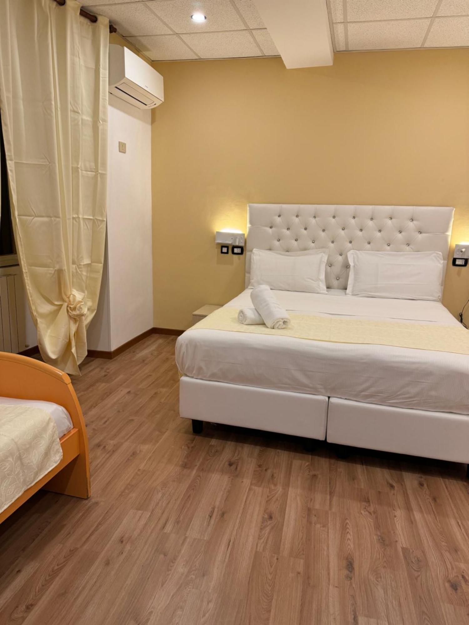 Hotel Veronese Genoa Ngoại thất bức ảnh