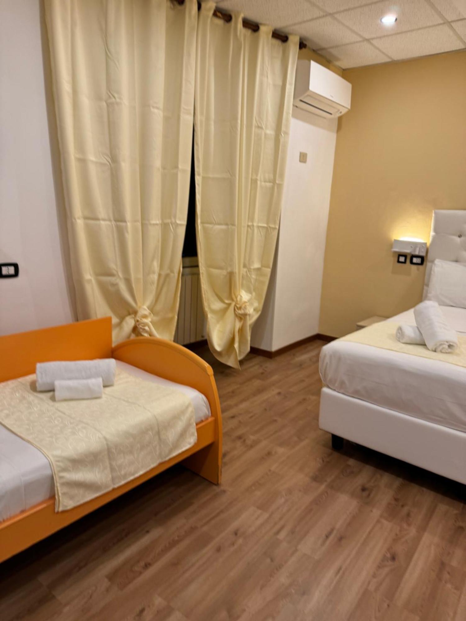 Hotel Veronese Genoa Ngoại thất bức ảnh