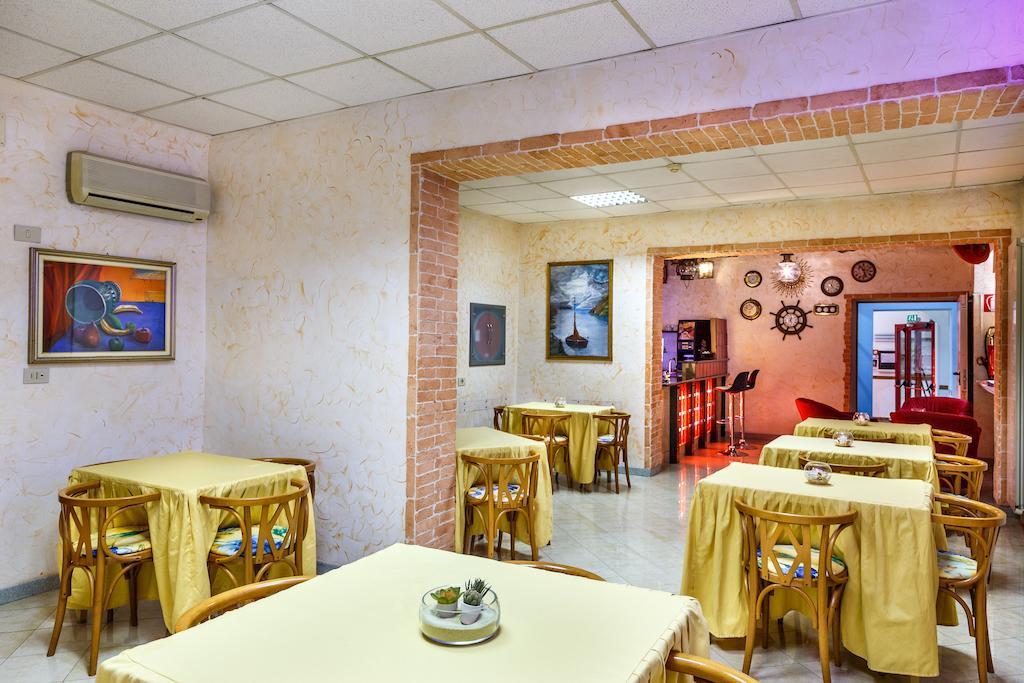Hotel Veronese Genoa Ngoại thất bức ảnh