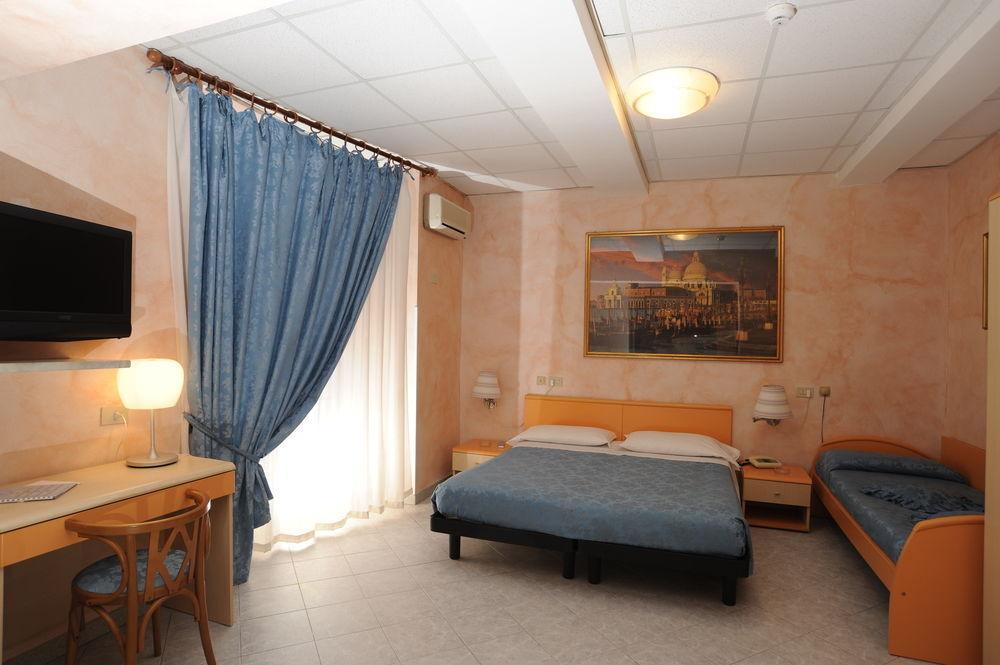 Hotel Veronese Genoa Ngoại thất bức ảnh