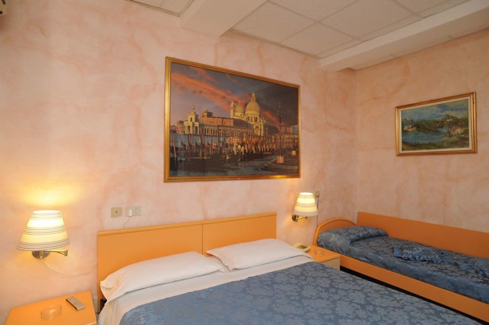 Hotel Veronese Genoa Ngoại thất bức ảnh